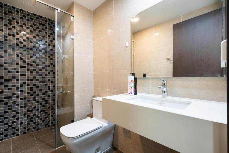 Bathroom, The Tresor Apartment in District 4- River View, District 4