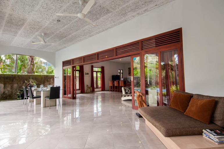 Others 4, Villa Kelapa, Buleleng