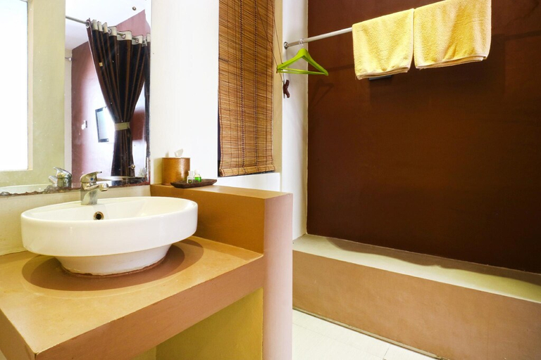 Bathroom 5, KOI Hotel & Residence, Denpasar