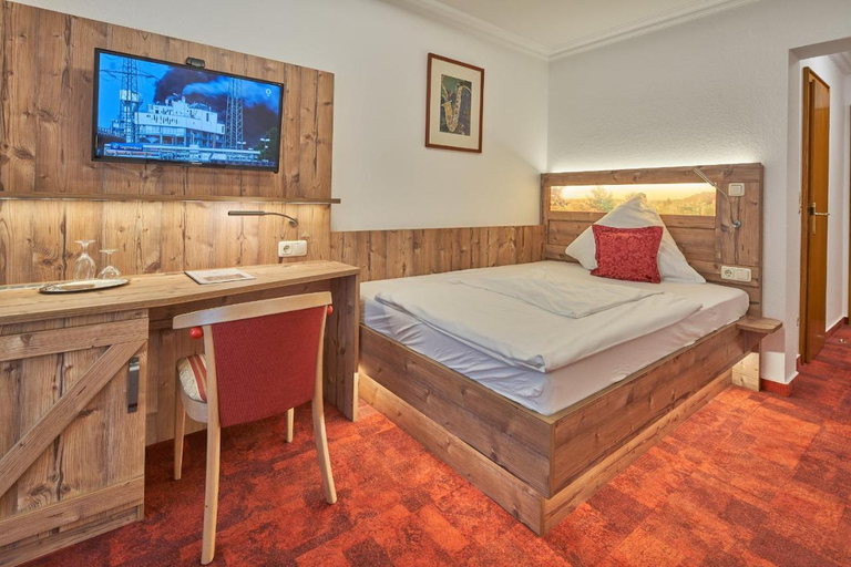 Bedroom 5, Hotel St Georg Garni, Celle