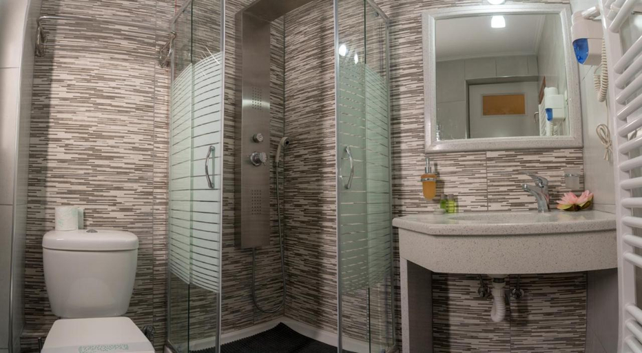 Bathroom 3, Aklidi Hotel, North Aegean