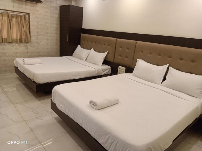 Bedroom 3, Hotel Bkc Palace Inn near US Consulate, Bandra Kurla Complex, Mumbai Suburban
