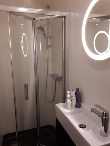 Bathroom 2, Rooms on Water, Rotterdam