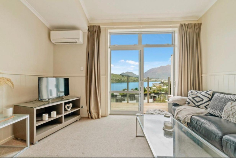 Others 3, 2-Bedroom Apartment with Lake & Mountain View - Beechwood, Queenstown-Lakes