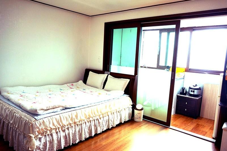 Bedroom, Seongsan Ilchulbong Pension, Seogwipo