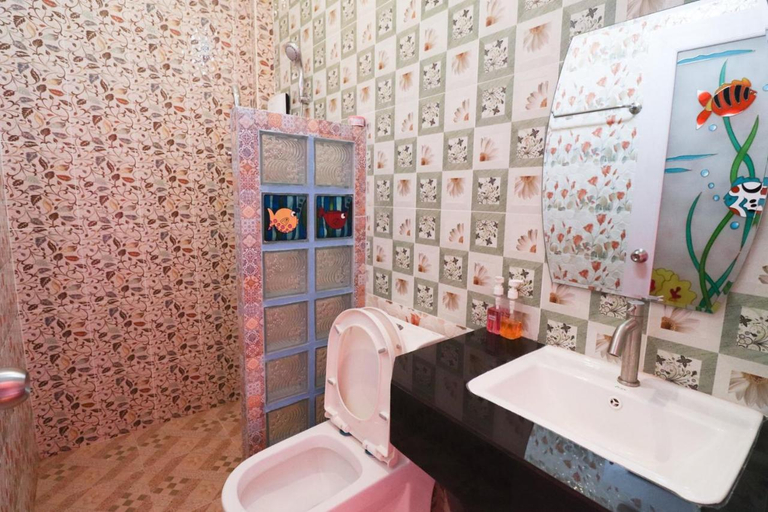 Bathroom 4, Urbaia Rooms, Guipúzcoa