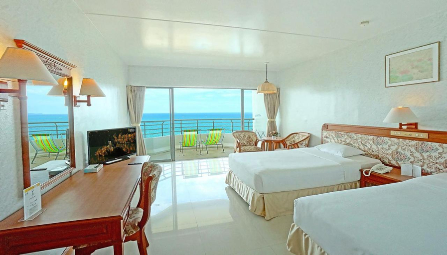 Bedroom 3, Pattaya Park Beach Resort, Pattaya
