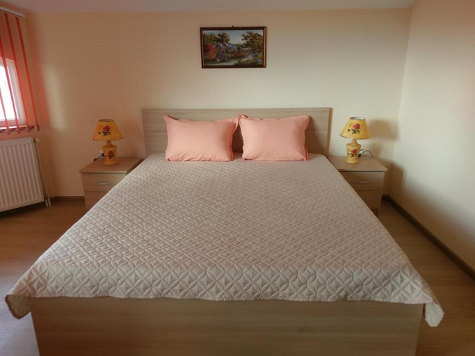 Bedroom 3, Стаи за гости Елени, Samokov