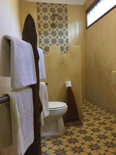 Bathroom, Villa Jati Mangsit, Lombok