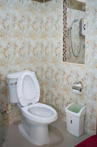Bathroom, Trad Pailin Hotel, Muang Trat