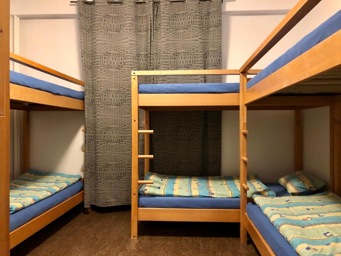 Bedroom 2, Auberge Pour Tous, Jura-North Vaudois
