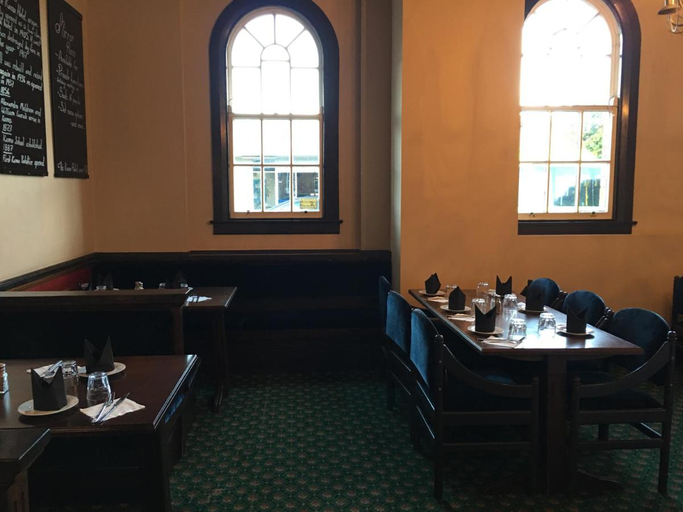 Food & Drinks 2, The Kamo Hotel, Whangarei