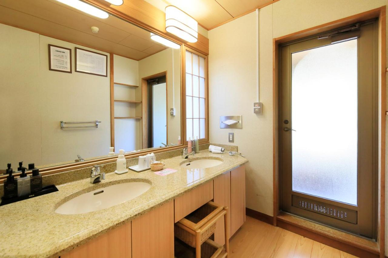 Bathroom 3, Atsumi Onsen Bankokuya, Tsuruoka
