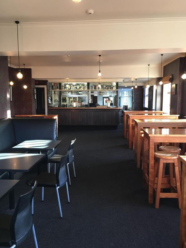 Food & Drinks 3, The Kamo Hotel, Whangarei