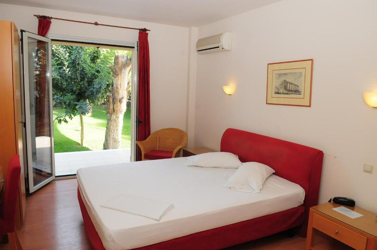 Bedroom 5, Hotel Pantheon, Attica