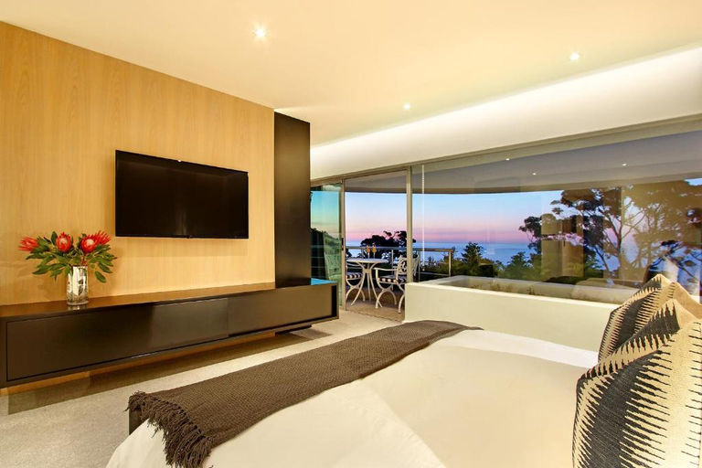Bedroom 3, Hollywood Mansion & Spa Camps Bay, City of Cape Town