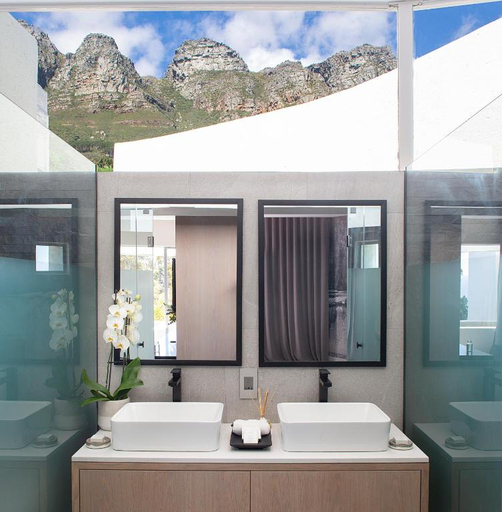 Bathroom 4, Hollywood Mansion & Spa Camps Bay, City of Cape Town