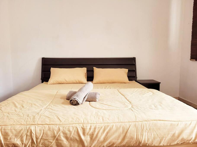 Bedroom 3, Cosy 3BR Courtyard Terrace House opp Straits Quay, Pulau Penang