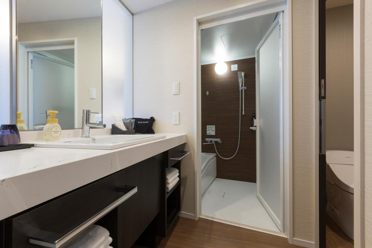Bathroom 4, Premier Hotel CABIN PRESIDENT Osaka, Osaka