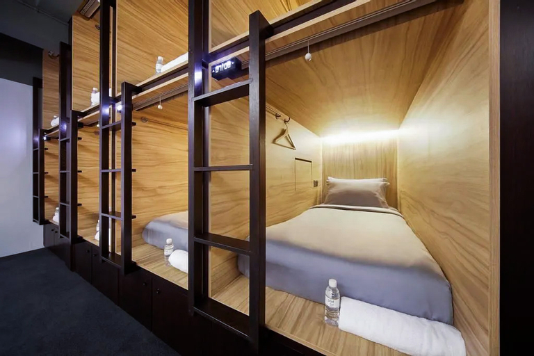 Bedroom 3, The Pod Boutique Capsule Hotel, Singapore
