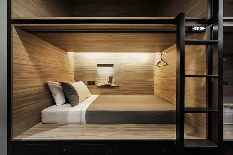 Bedroom 5, The Pod Boutique Capsule Hotel, Singapore