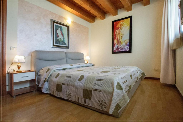 Bedroom 5, Residence San Miguel 5, Vicenza