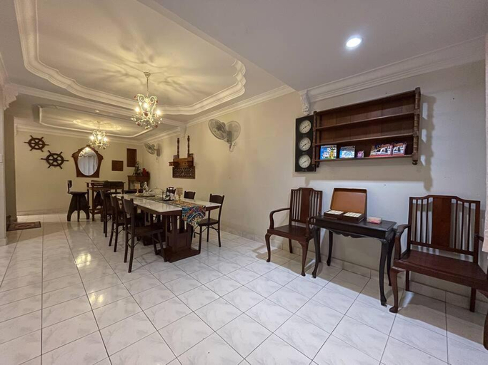 Others 2, Baba & Charlie Homestay, Malacca City