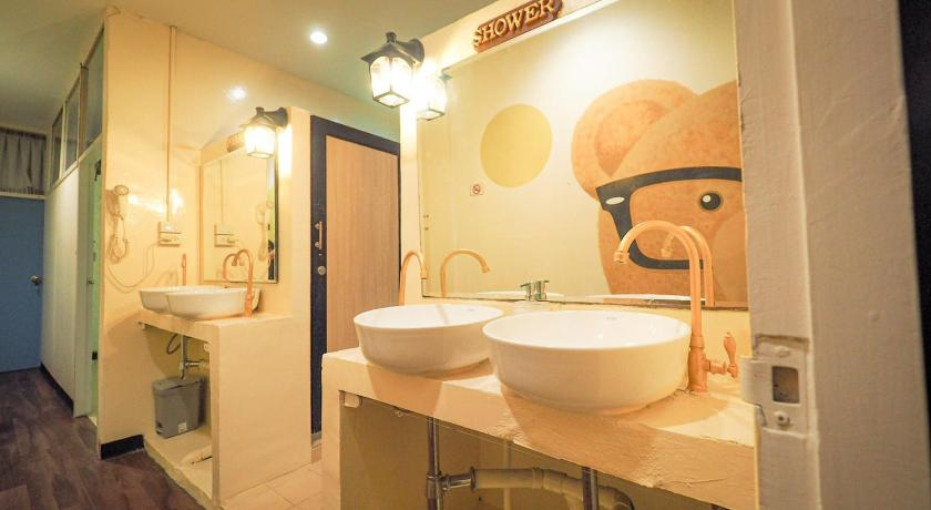 Bathroom, I-Sleep Silom Hostel, Bang Rak