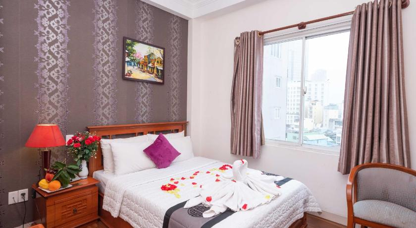 Bedroom 3, Hồng Hạc hotel, District 1