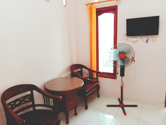 Others, Tata Homestay, Magelang