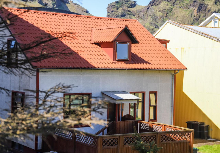 Exterior & Views 5, Lavah Guest House, Malang