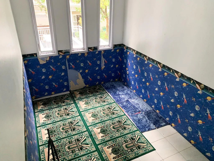 Bathroom, Sewa Rumah Kota Baru Parahyangan Bandung, Bandung