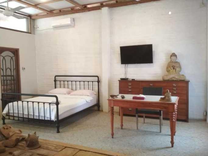 Bedroom 4, Kampung Bugis by Villa Isabella Putri, Jepara