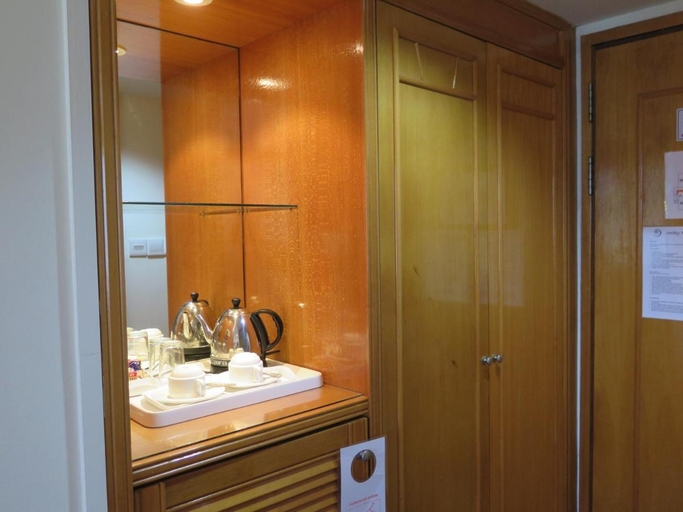 Bathroom, Seaview Hotel, Bandar Seri Begawan