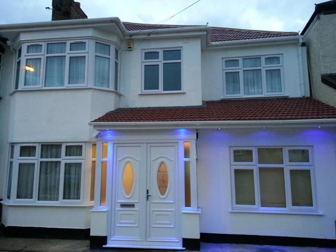 Exterior & Views 2, Apple House Guesthouse Wembley, London
