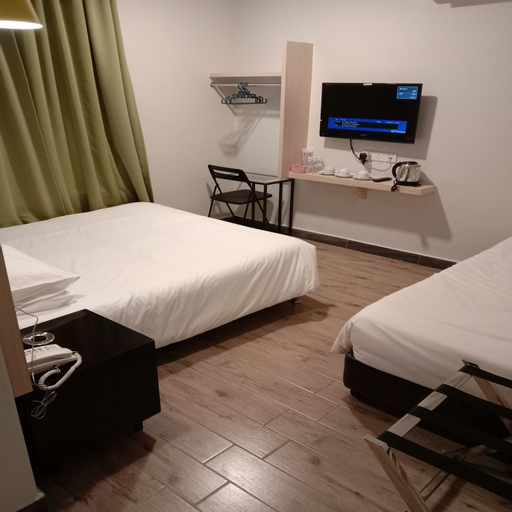 Bedroom 4, Yes Luxury Hotel, Bentong