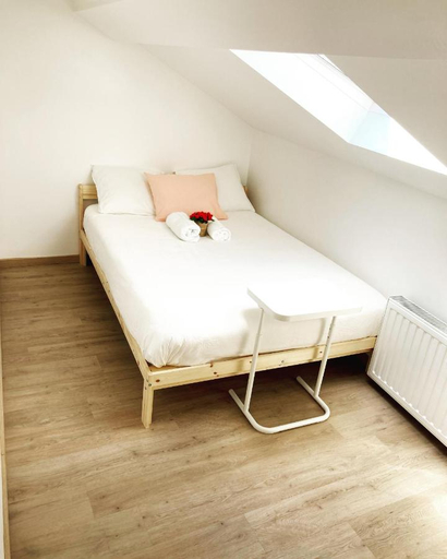 Bedroom 4, Benny's Rooms Brussels City Centre, Bruxelles