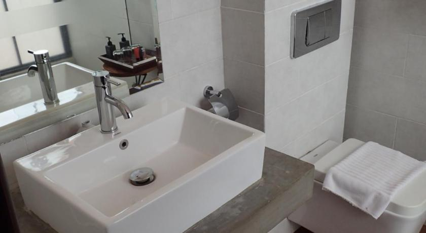 Bathroom 4, VIHARA The City of Temples, Siem Reap