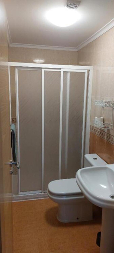 Bathroom 5, HOSTAL CEPA DE ORO, Burgos