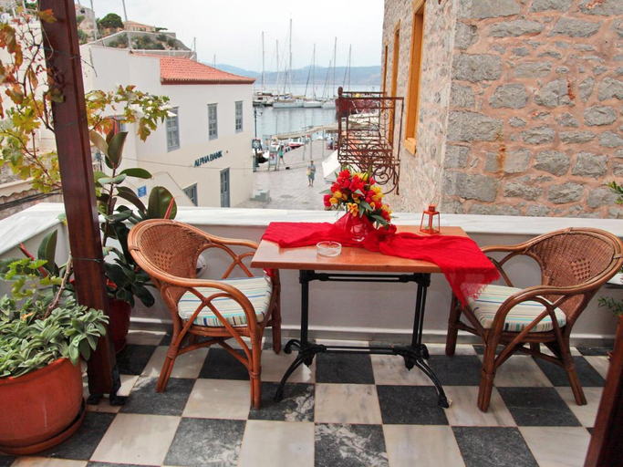 Others 4, Glaros Guesthouse, Attica