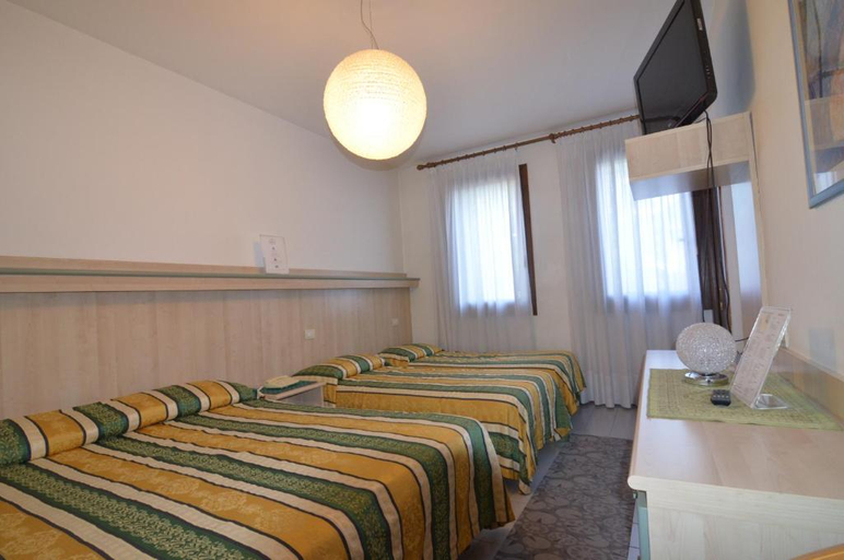 Bedroom 3, Hotel Magnolia, Rome