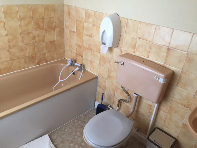 Bathroom 4, Westgate Hotel, Oxfordshire