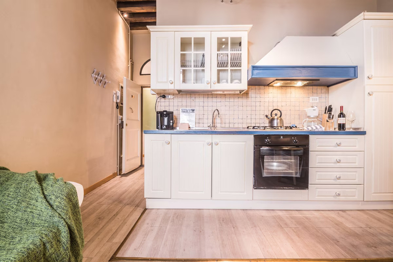 Others, A Few Steps to The Duomo Enchanting 2BD Apt, Florence