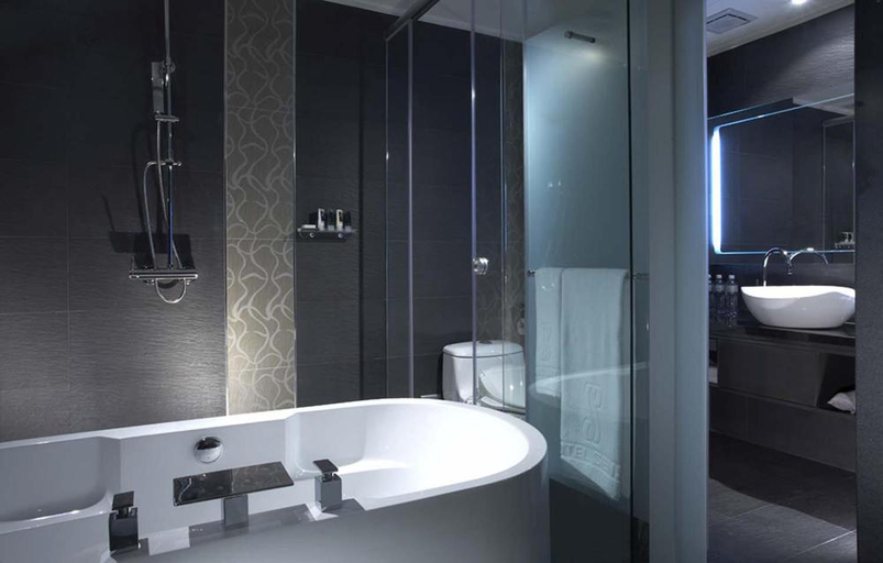 Bathroom 4, Xinshe - Linsen, Taipei City