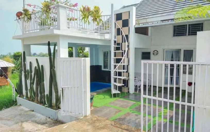Exterior & Views, Full House at Villa Metro 9C by N2K, Malang