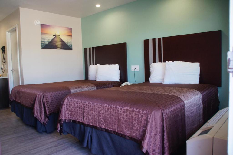 Bedroom 5, Beach Inn Motel, Los Angeles