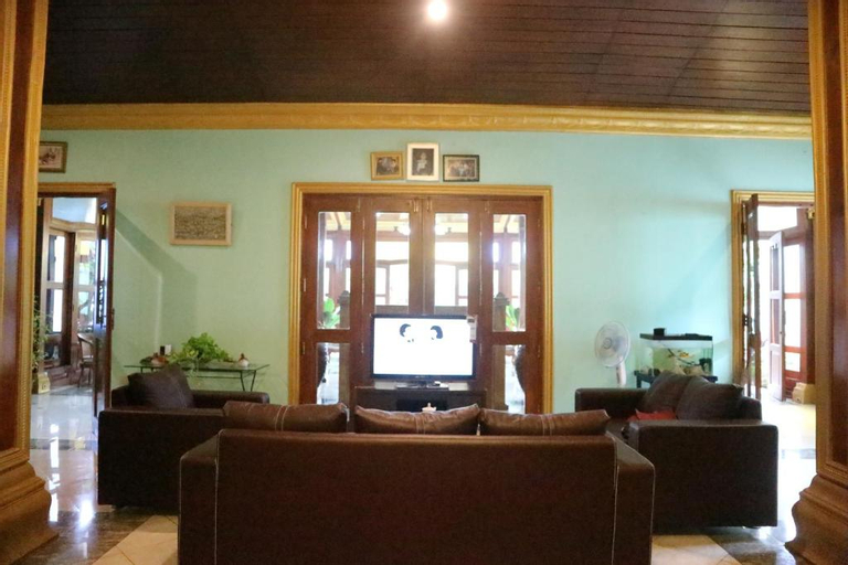 Others, Prabu Villa Langenastran Lor, Yogyakarta
