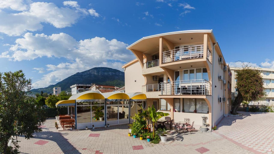 Exterior & Views, Blossom Court, IbadanNorth-West