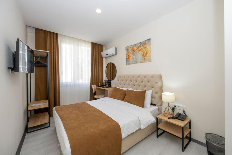 Bedroom 3, Gloria Airport Hotel, Arnavutkoy