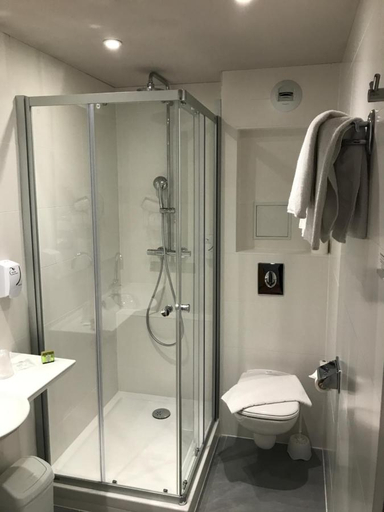 Bathroom 3, Au Cerf d'Or, Bas-Rhin